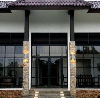 Dasmarinas Villa | Villa Ariana Family Getaway