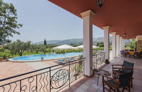 Agia Marina Villa | Villa Aristotle - Six Bedroom Villa, Sleeps 14
