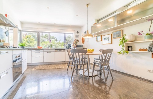 Charneca de Caparica e Sobreda Villa | Villa Arriba - Allure Villas