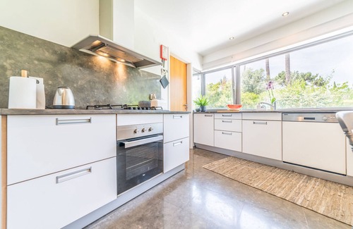 Charneca de Caparica e Sobreda Villa | Villa Arriba - Allure Villas