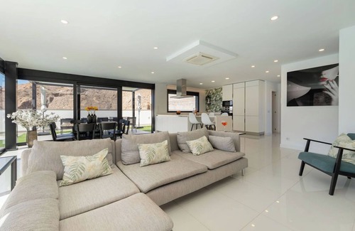 Mogan Villa | Villa Art & Design Tauro/Heated pool/Wi-Fi/BBQ