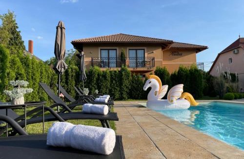 Keszthely Bed & Breakfast | Villa Aruba & Private SPA Suites