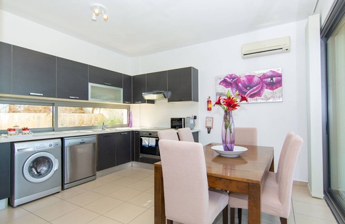 Latchi Cottage | Villa Arum - a villa that sleeps 6 guests in 3 bedrooms