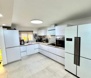 Beit She'arim Villa | Villa Arviv