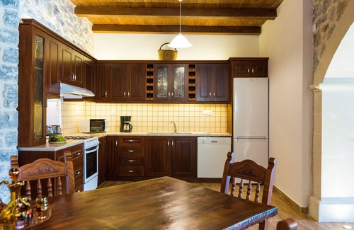 Asigonia Hotel | Villa Asigonia with Heated Pool & Whirlpool