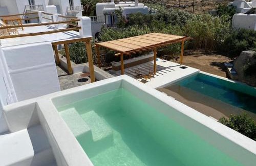 Helena Villa | Villa Asin Tourlos