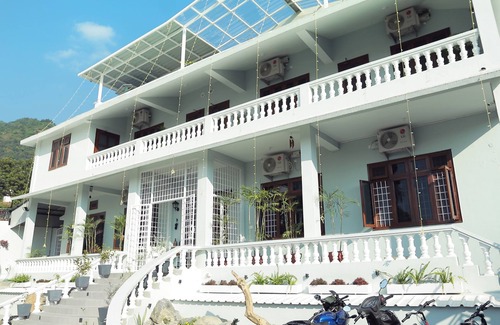 Bullawala Villa | Villa at the foothills of Himalayas