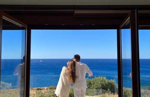 Pefki Villa | Villa Atalandia, a Cretan Oasis of Rest and Light.