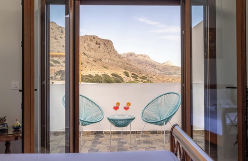 Pefki Villa | Villa Atalandia, a Cretan Oasis of Rest and Light.