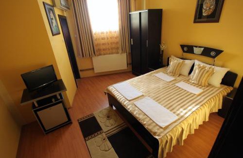 Stara Pazova House | Villa Atina