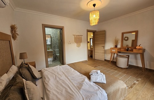 Yanik Villa | Villa ATLAS Isıtmalı Havuzlu, Korunaklı. Ateş Çukuru, Şömineli Müstakil Villa