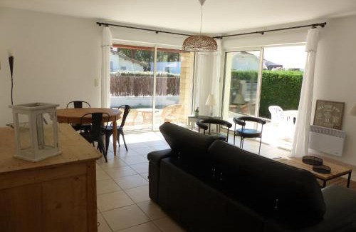 Ronce-les-Bains House | VILLA AU COEUR DE RONCE LES BAINS 200 mètres de la plage