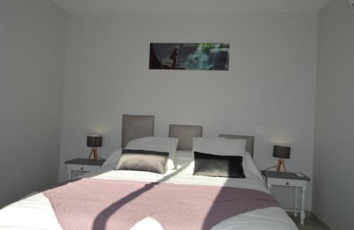 Plaisance Villa | Villa au coeur du Gers avec vue sur les Pyrénées