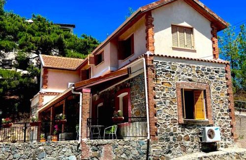 Platres Villa | VILLA AURA by AgroHolidays