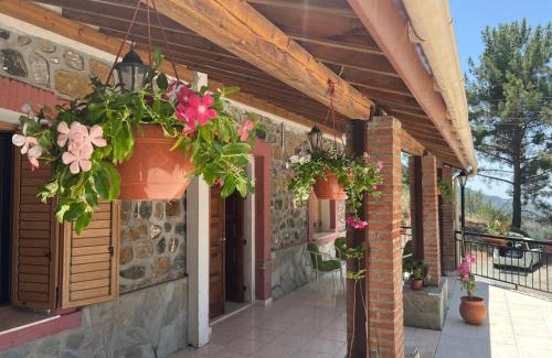 Platres Villa | VILLA AURA by AgroHolidays