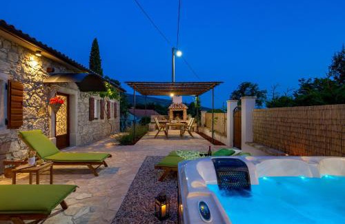 Lupoglav Villa | Villa Aurania
