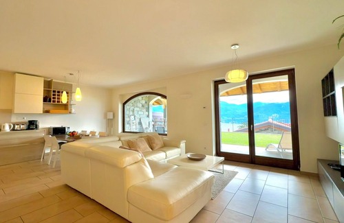 Naggio Villa | Villa Aurelia, Plesio, Italy