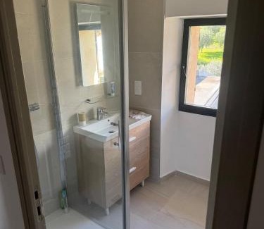 Penta-di-Casinca Apartment | Villa avec dépendance vue mer piscine privée 12p
