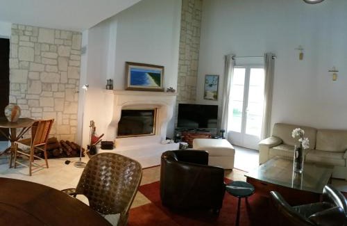 Saint-Trojan-les-Bains Villa | Villa avec Piscine chauffée et parc arboré située à 100 m de la Plage et Forêt sans vis à vis