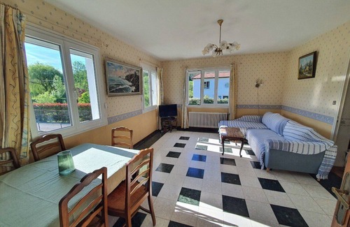 Arbois Villa | Villa, Avec Panorama SUR LE Mont Poupet Havre Ideal DE Paix, EN Famille