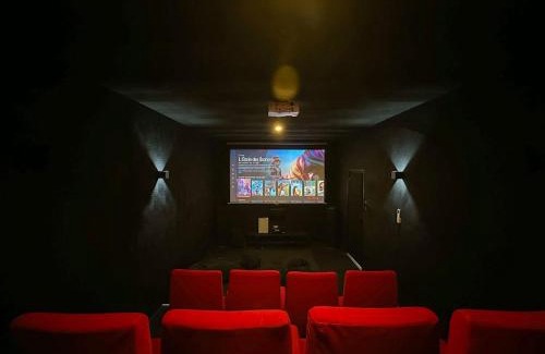 Nogent-le-Phaye Villa | Villa avec piscine, Cinéma, terrain privé