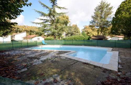 Sabres House | Villa avec piscine et billard