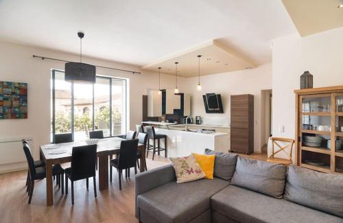 Beziers Villa | Villa avec piscine privée à la campagne proche de la mer sud de la France