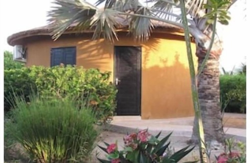 Nianing Villa | Villa Avec Piscine Privée et Jardin Exotique de 1400m², Wi-fi