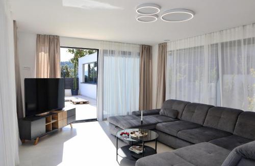Rogac Villa | Villa Aves