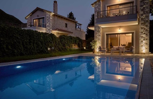 Vlicho Villa | Villa 'Avesta Private Villas - Kallisto' with Sea View, Private Pool and Air Conditioning