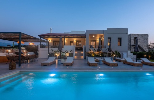 Gerani Villa | Villa Aviana