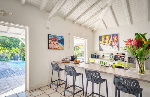 Saint-Francois House | Villa Avocatier Salt pool in a tropical garden