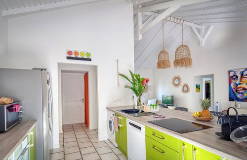 Saint-Francois House | Villa Avocatier Salt pool in a tropical garden