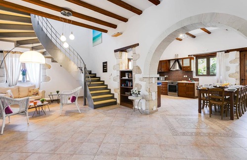 Asprouliani Villa | Villa Avra by Villa Plus