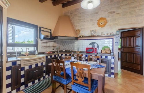 Scicli Villa | Villa Aziz - Five Bedroom Villa, Sleeps 11