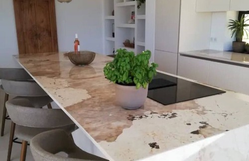 Perols Villa | Villa Azura, luxury holiday villa with views near the beaches