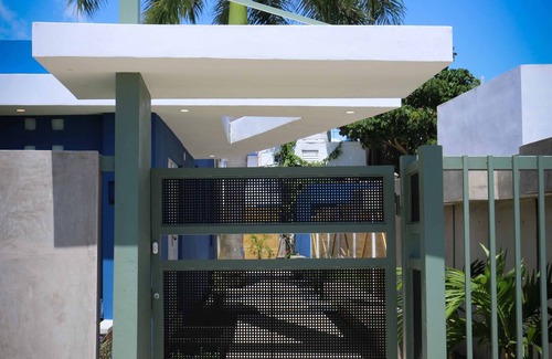Santurce House | VILLA AZURE: MARVELOUS VACATION RENTAL HOME IN SAN JUAN BEACH AREA