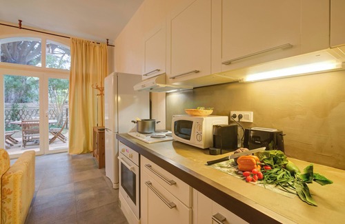 Cote d'Azur- French Riviera Apartment | Villa Azzurra Front Beach, Gassin, France