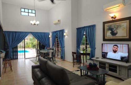 Alor Gajah Villa | Villa BABA D'FAMOSA - Homestay A'Famosa Private Pool Villa