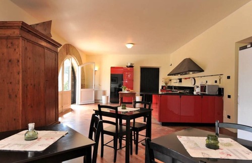 Rupoli Villa | Villa Baci - Large private property with two pools