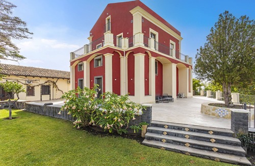 Aci Sant'Antonio Villa | Villa 'Badimà - Con Piscina' with Sea View, Wi-Fi and Air Conditioning