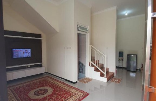 Beji Villa | Villa Bahari Batu
