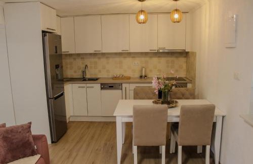 Zavala House | Villa Bali - Aladinici