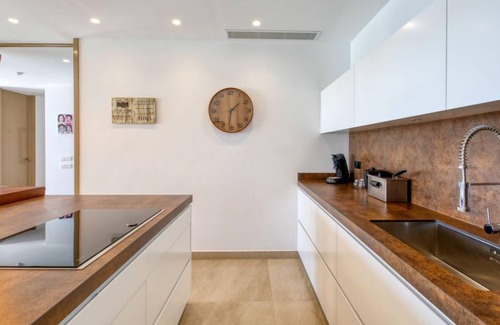 Aduanas House | Villa Bali Infinity by Interhome