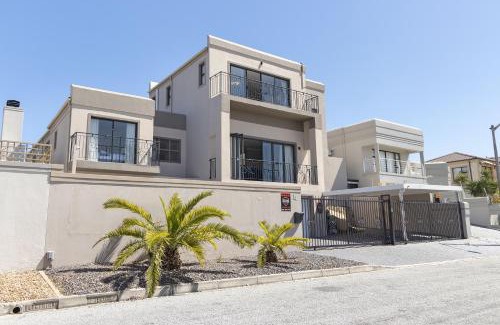 West Beach House | Villa Balmoral 14 by Host Agents