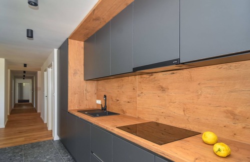 Dragove House | Villa Baraka by Interhome