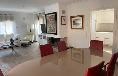 Cabrils House | VILLA BARCELONA. Private pool and near to the beach.