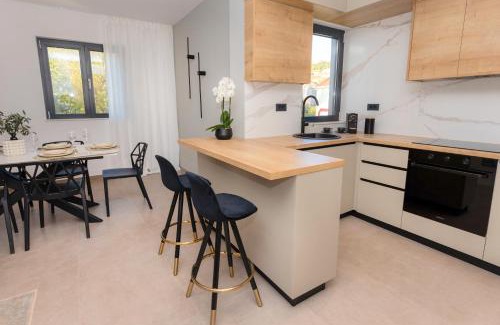 Srebreno Apartment | Villa Barovic - Delux Apartment