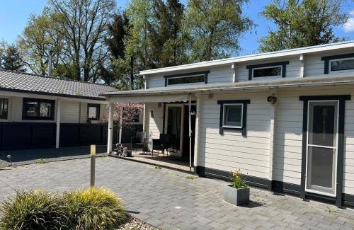 Schoonebeek Ski Chalet | Villa Bartje