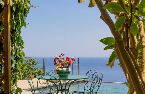 Acireale Villa | Villa Battiato . Home n Pool